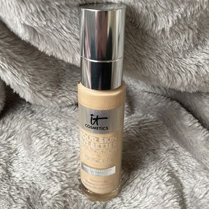 It Cosmetics Your Skin But Better 21 Light Warm